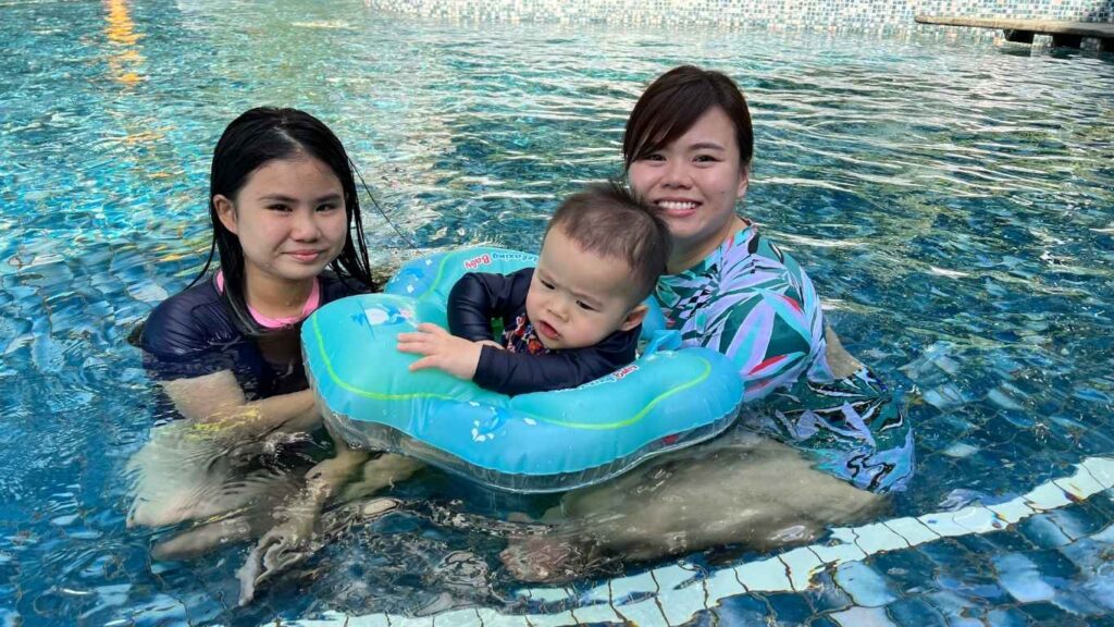 HydroSplash Swimming Academy